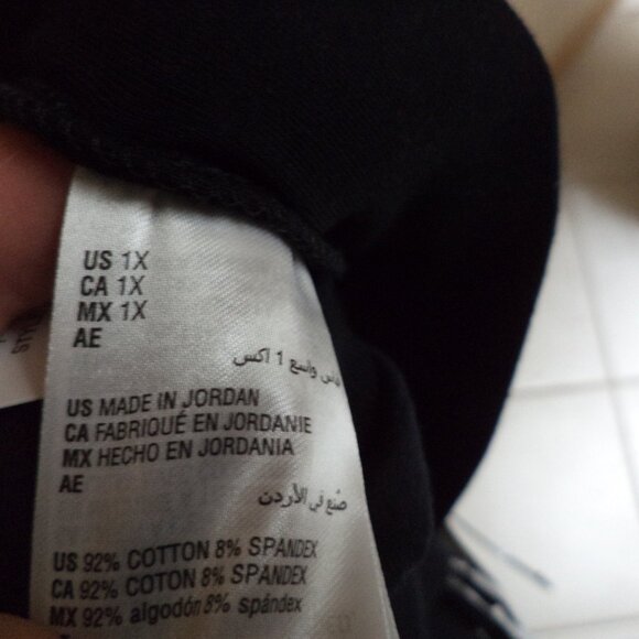 STYLE & Co. Plus Legging ~ Capris Length Black with Studs Accents at Base New - Picture 7 of 11